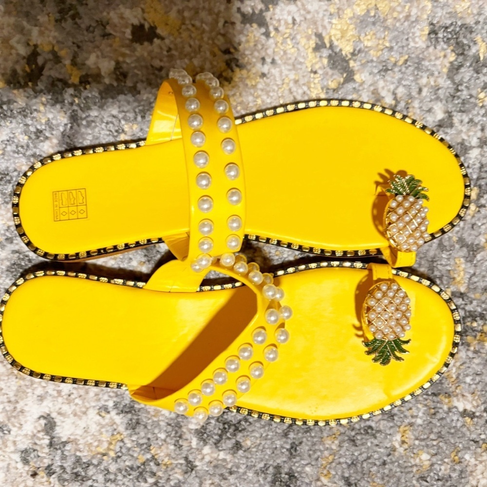 Sweet & Fresh Toe-Post Sandals With Pearl & Pineapple DecorYellow Flat Sandals - Picture 7 of 8
